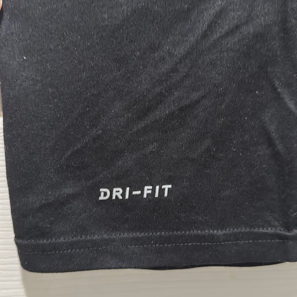Nike Dri fit tshirt - Picture 3 of 5